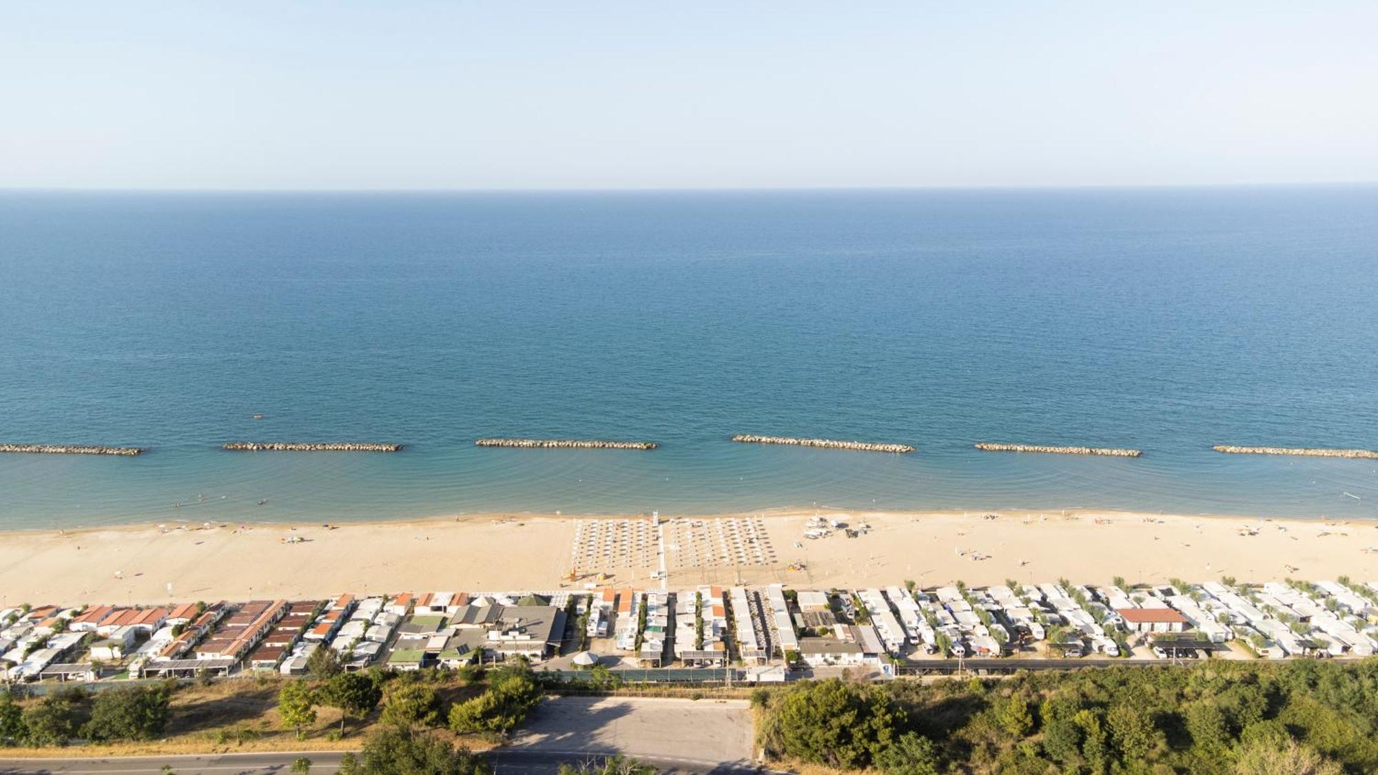 Camping Norina Pesaro Exteriör bild